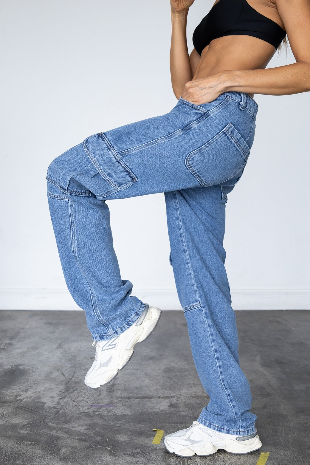 Pantalón denim cargo Akira - celeste